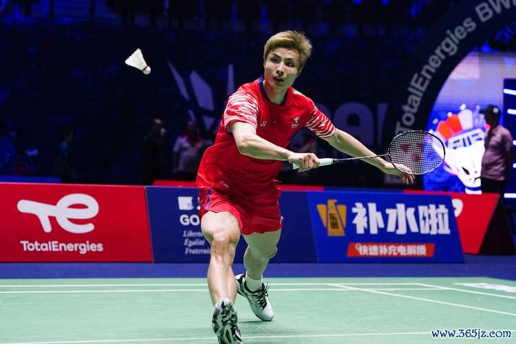 马来西亚羽毛球公开赛：石宇奇与陈雨菲挺进半决赛